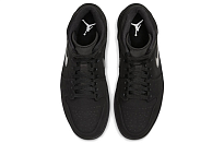 Фото № 4 с приближением к товару «‎Air Jordan 1 Mid 'Triple Black'»