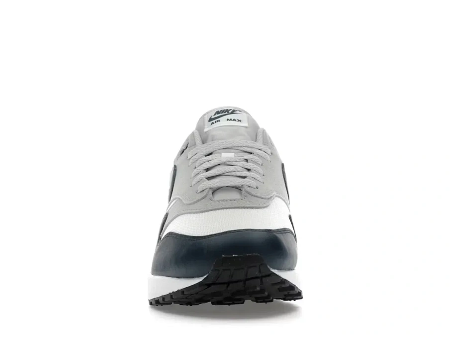 Фото № 2 с приближением к товару «‎Nike Air Max 1 Essential»