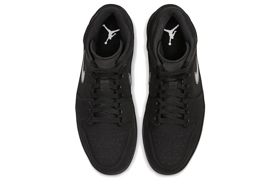 Фото № 4 с приближением к товару «‎Air Jordan 1 Mid 'Triple Black'»