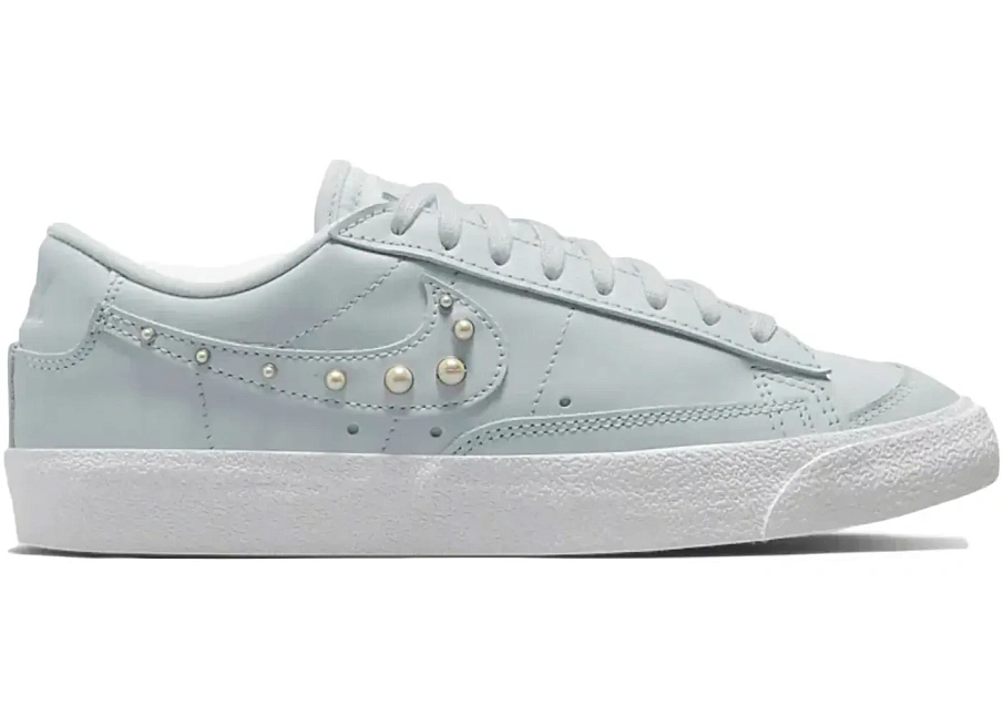 Фото № 1 с приближением к товару «‎Nike Blazer Low 77 Pure Platinum Pearl »