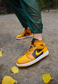 Фото № 3 с приближением к товару «‎AIR JORDAN 1 MID»