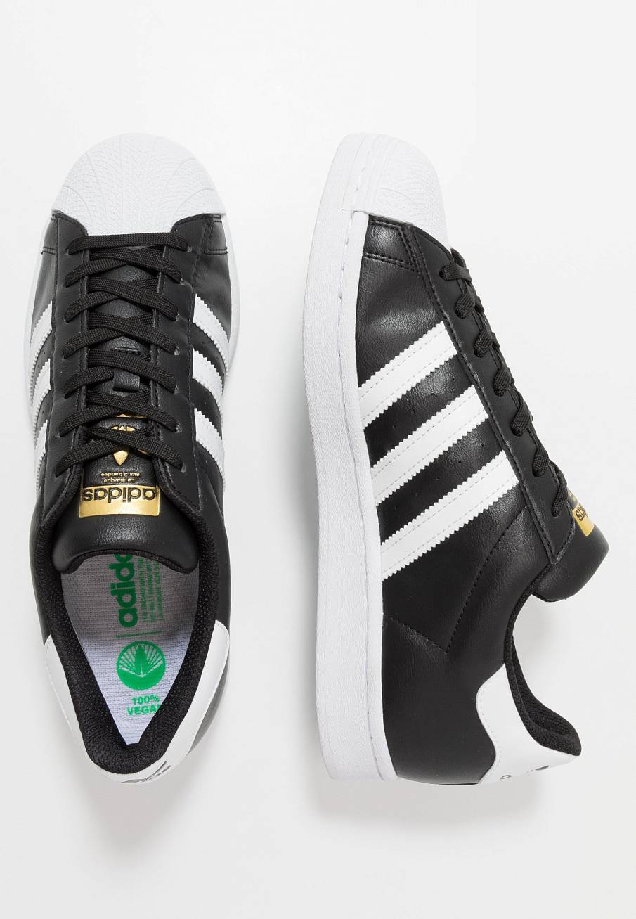 Фото № 5 с приближением к товару «‎Adidas Superstar Vegan »