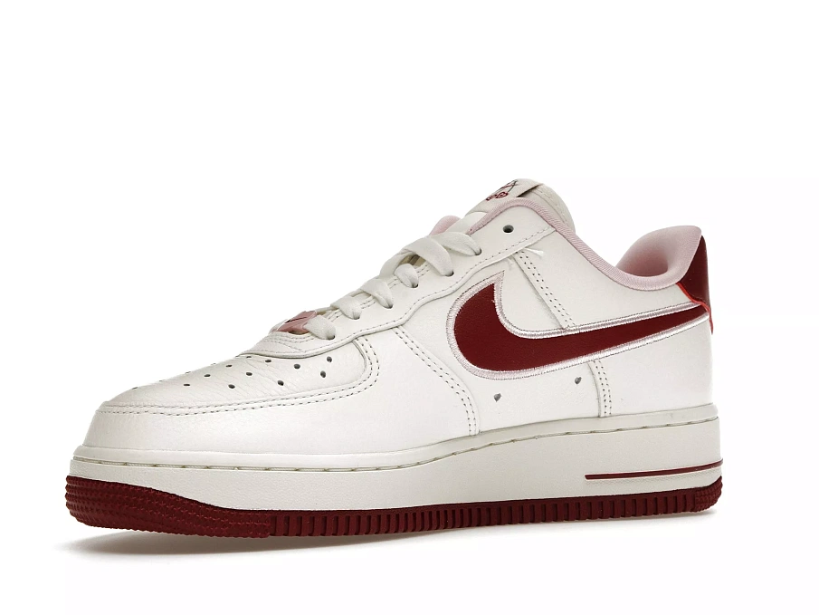 Фото № 4 с приближением к товару «‎Nike Air Force 1 Low Valentine's Day (2023) »