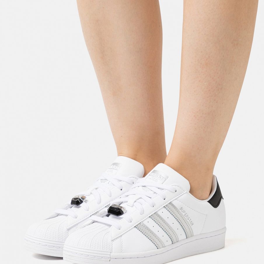 Фото № 2 с приближением к товару «‎Adidas Superstar W »