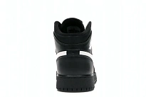 Фото № 4 с приближением к товару «‎Jordan 1 Mid Black White Speckle »