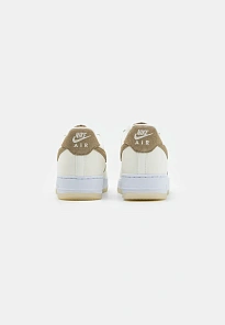 Фото № 3 с приближением к товару «‎AIR FORCE 1 07 LV8»