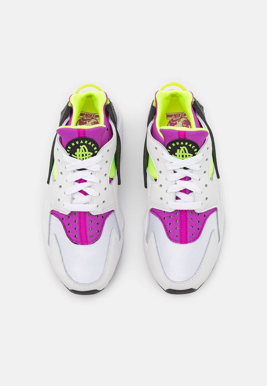 Фото № 3 с приближением к товару «‎Nike Air Huarache »