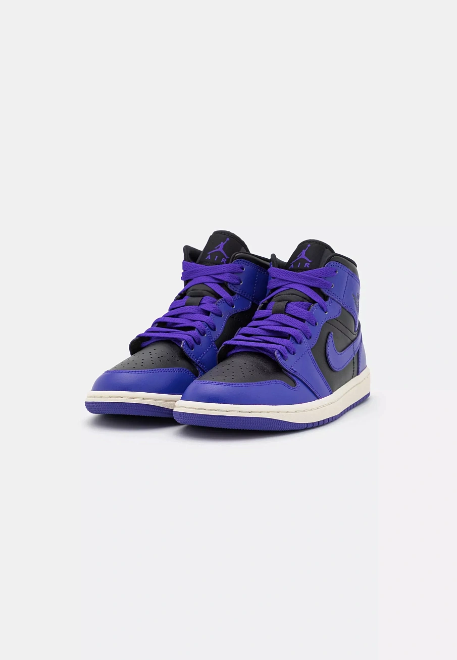 Фото № 3 с приближением к товару «‎AIR JORDAN 1 MID»