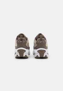 Фото № 3 с приближением к товару «‎AIR MAX PORTAL»