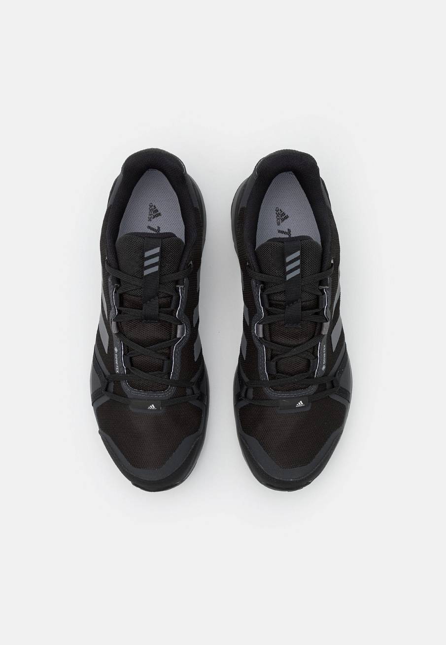 Фото № 4 с приближением к товару «‎Кроссовки Adidas SPAD542A41G-Q11»