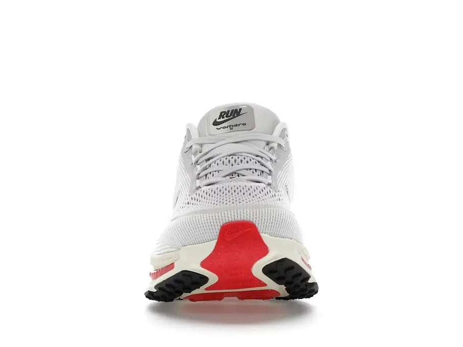 Фото № 2 с приближением к товару «‎Nike Vomero 18»