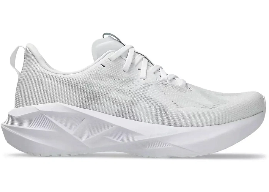 Фото № 1 с приближением к товару «‎ASICS Novablast 5»