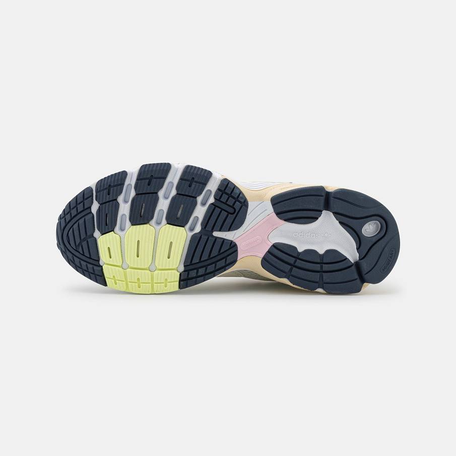 Фото № 5 с приближением к товару «‎Adidas Astir »
