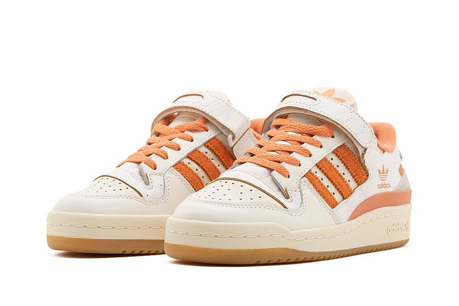 Фото № 4 с приближением к товару «‎Adidas Forum 84 »