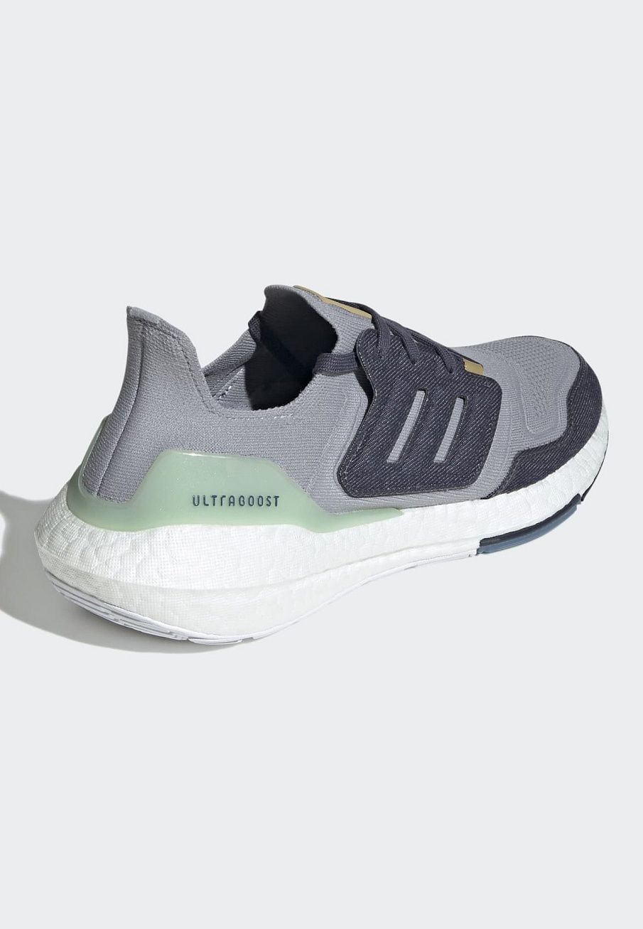 Фото № 4 с приближением к товару «‎Adidas Ultraboost 22»