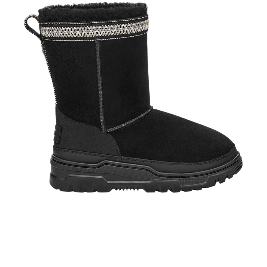 Фото № 1 с приближением к товару «‎UGG Classic Short TrailGazer Kids Black»