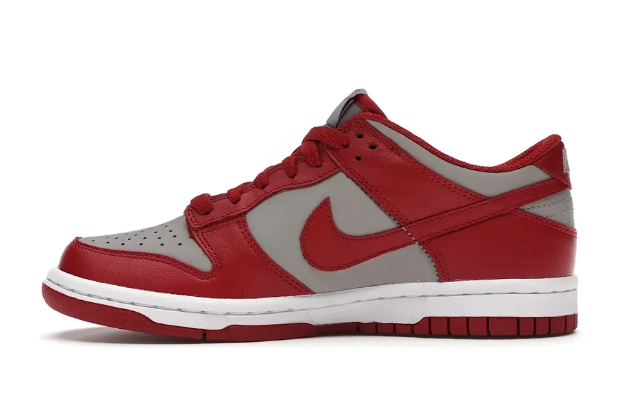 Фото № 3 с приближением к товару «‎Nike Dunk Low Retro»
