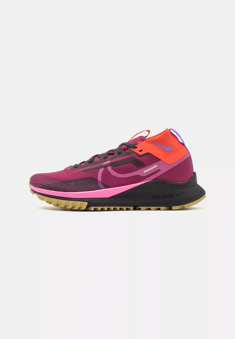 Фото № 1 с приближением к товару «‎W REACT PEGASUS TRAIL 4 GTX GO»