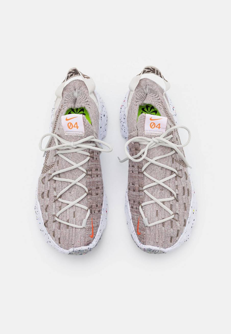 Фото № 4 с приближением к товару «‎Nike Space Hippie 04 »