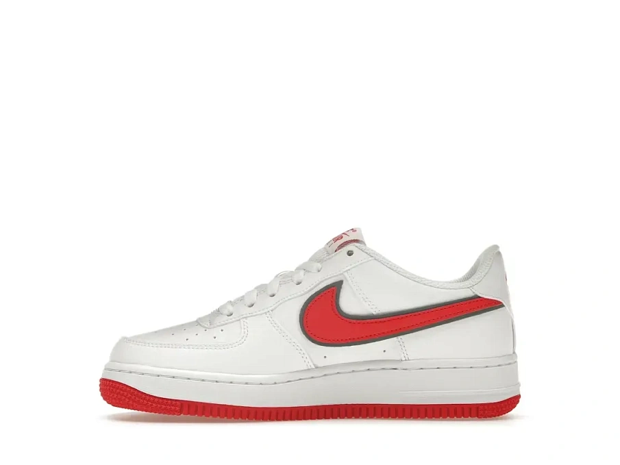 Фото № 3 с приближением к товару «‎Nike Air Force 1»
