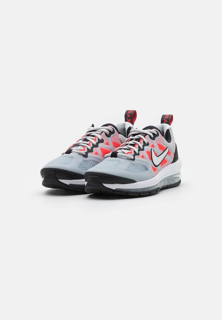 Фото № 1 с приближением к товару «‎Nike Air Max Genome »