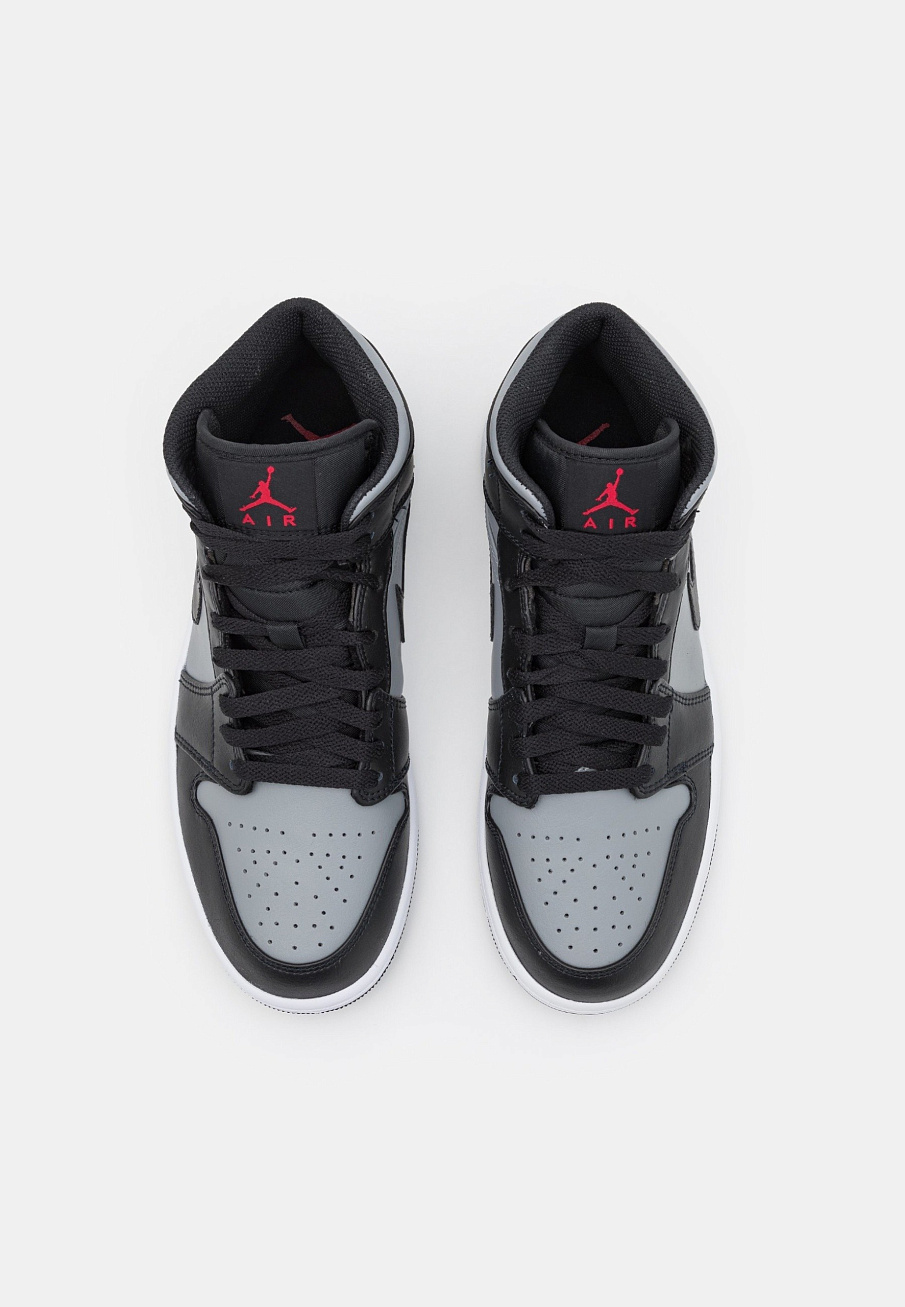 Фото № 4 с приближением к товару «‎Air Jordan 1 »