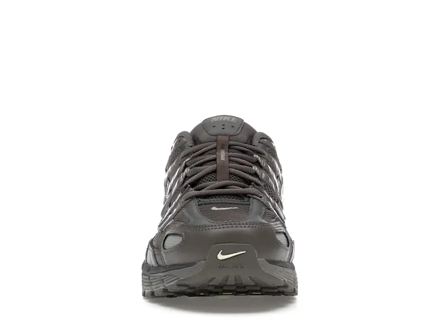 Фото № 2 с приближением к товару «‎Nike P-6000»