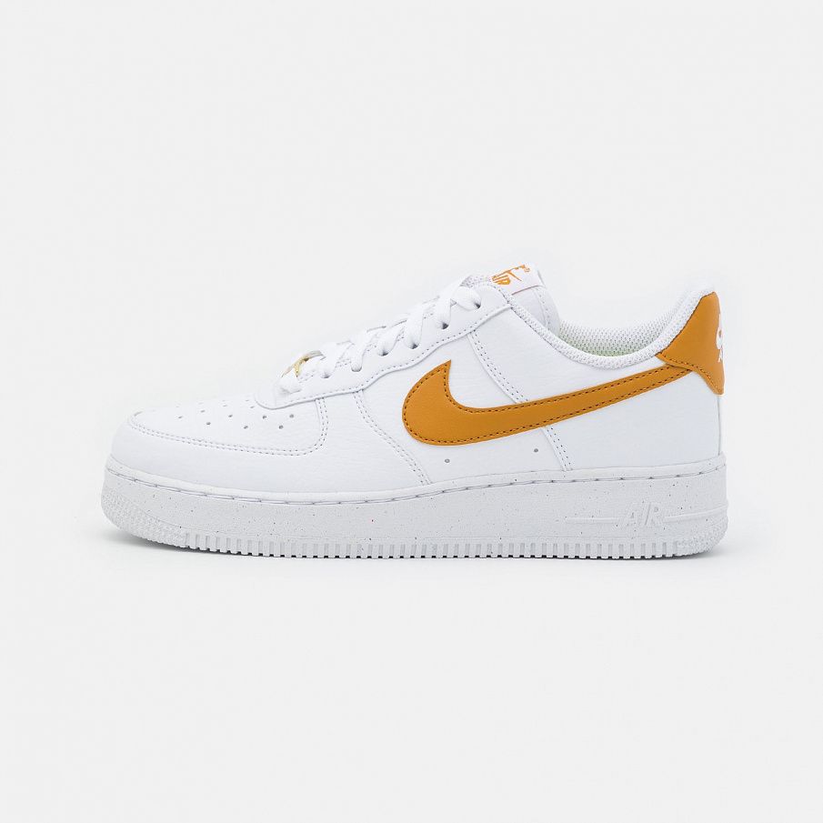 Фото № 1 с приближением к товару «‎Nike Air Force 1 »