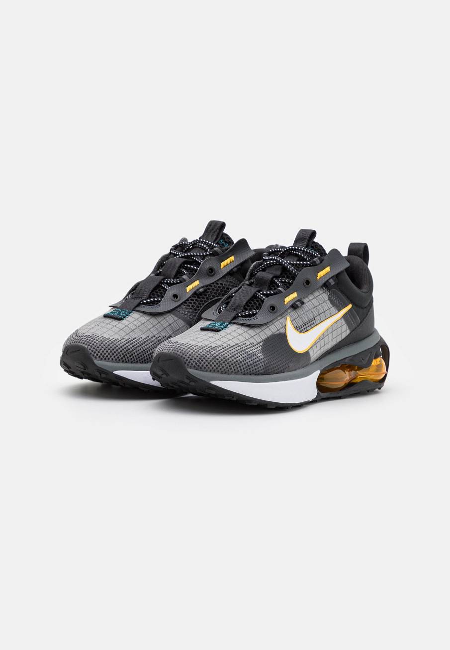 Фото № 1 с приближением к товару «‎Nike Air Max 2021 »