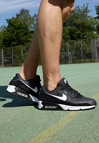 Фото № 2 с приближением к товару «‎AIR MAX 90»