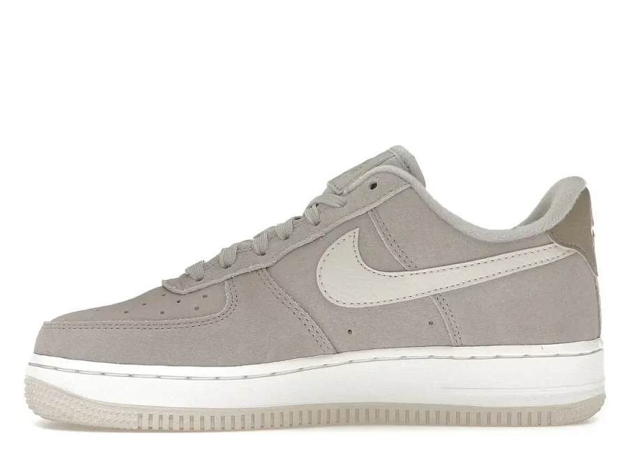 Фото № 3 с приближением к товару «‎Nike Air Force 1 Low '07»