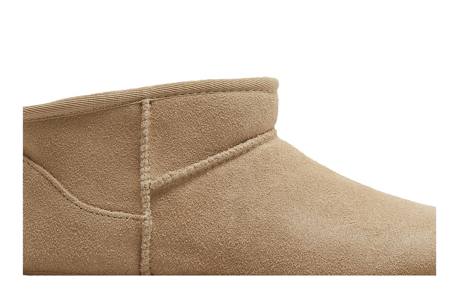Фото № 3 с приближением к товару «‎UGG Women's Classic Ultra Mini Platform Boot Sand»