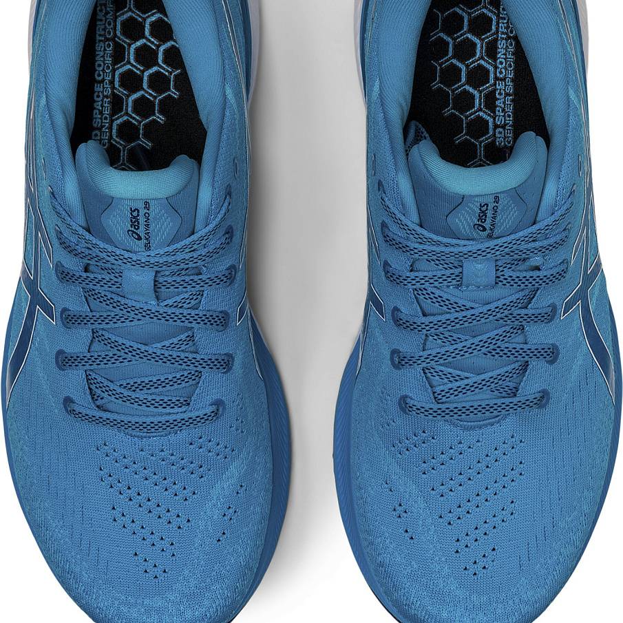 Фото № 3 с приближением к товару «‎Asics Kayano»
