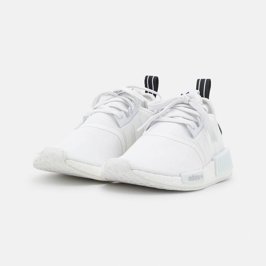 Фото № 2 с приближением к товару «‎Adidas Nmd_r1 »