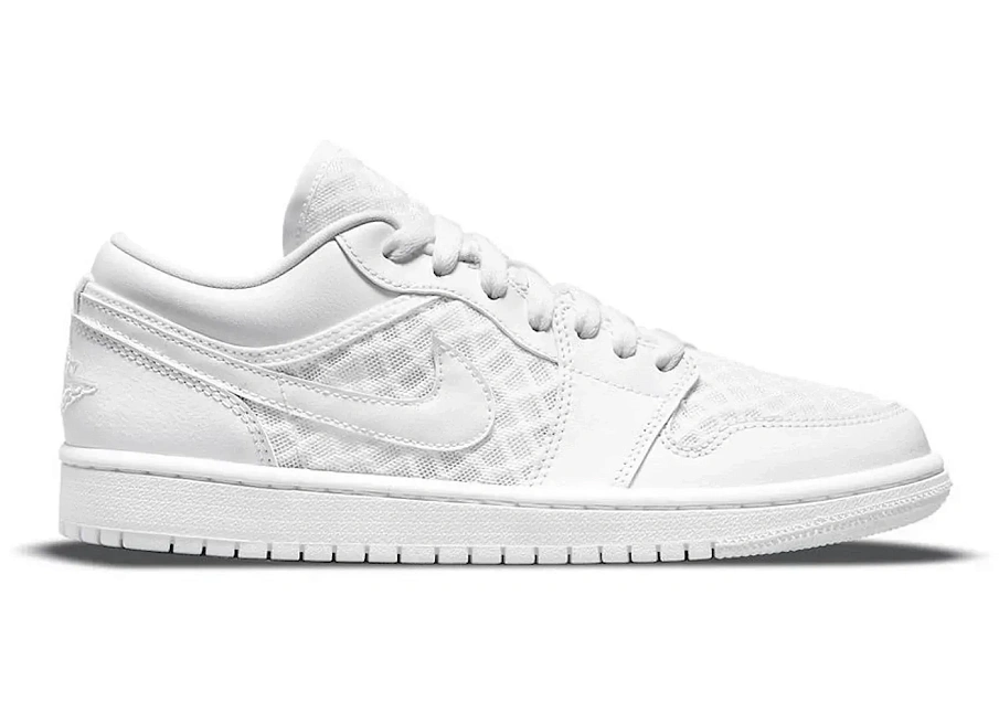 Фото № 1 с приближением к товару «‎Jordan 1 Retro Low Breathe Triple White »
