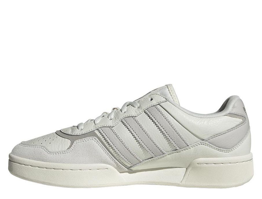 Фото № 2 с приближением к товару «‎Adidas Courtic»