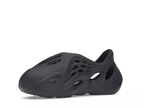 Фото № 3 с приближением к товару «‎adidas Yeezy Foam RNR Onyx (Kids)»