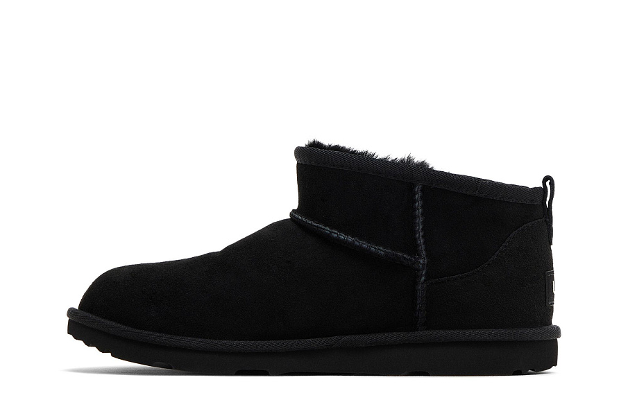 Фото № 4 с приближением к товару «‎UGG Classic Ultra Mini Boot Kids Black»