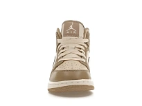 Фото № 2 с приближением к товару «‎Jordan 1 Mid»