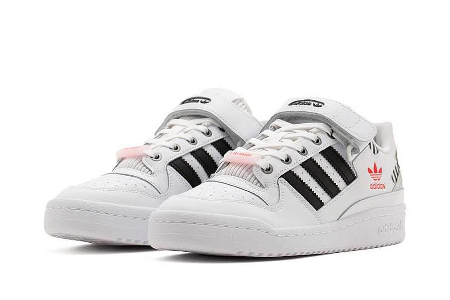 Фото № 3 с приближением к товару «‎Adidas Forum W »