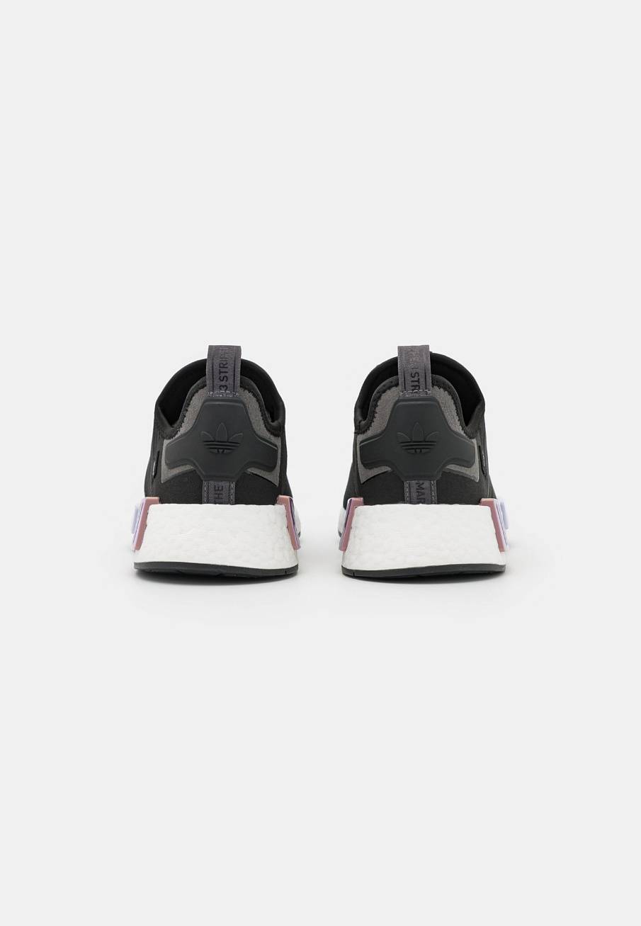 Фото № 4 с приближением к товару «‎Кроссовки Adidas SPAD111A1T6-Q11»
