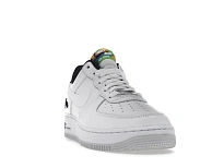 Фото № 3 с приближением к товару «‎Nike Air Force 1 Low 07 LV8 3 Peace, Love, Swoosh»