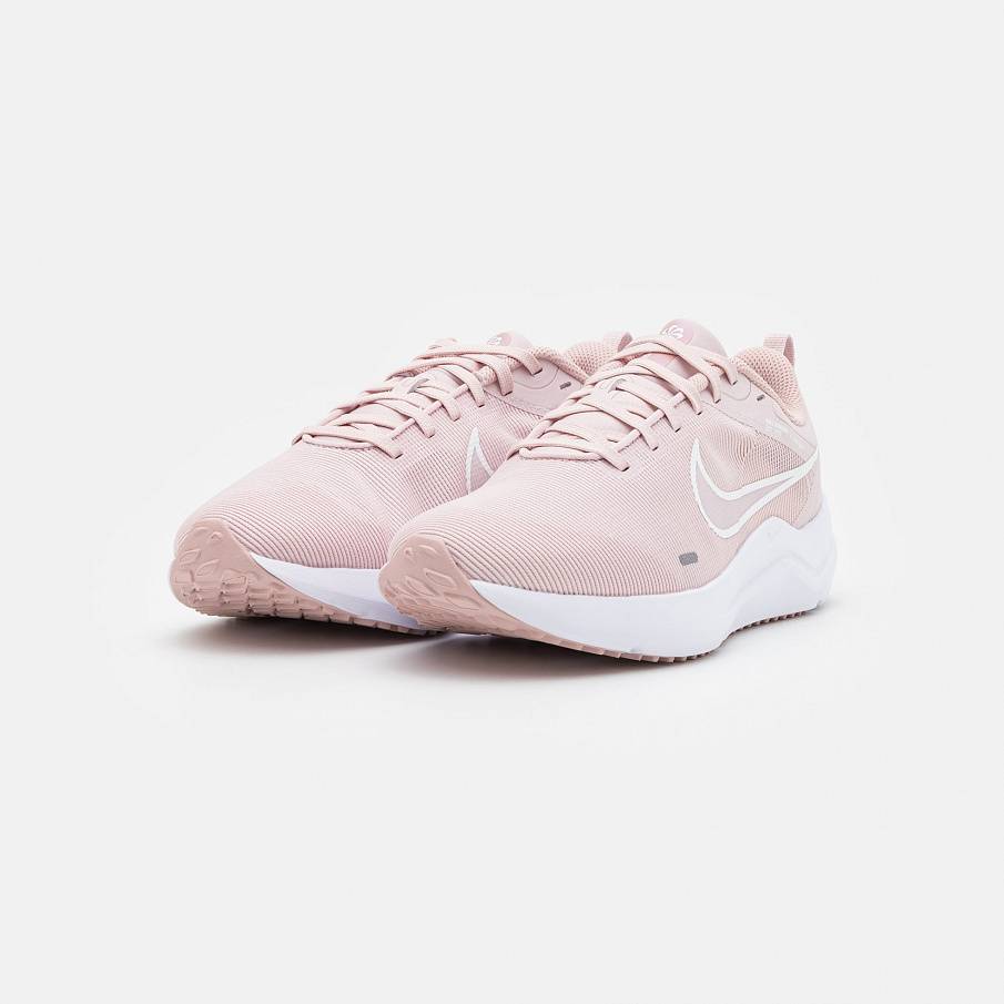 Фото № 5 с приближением к товару «‎Nike Downshifter 12»