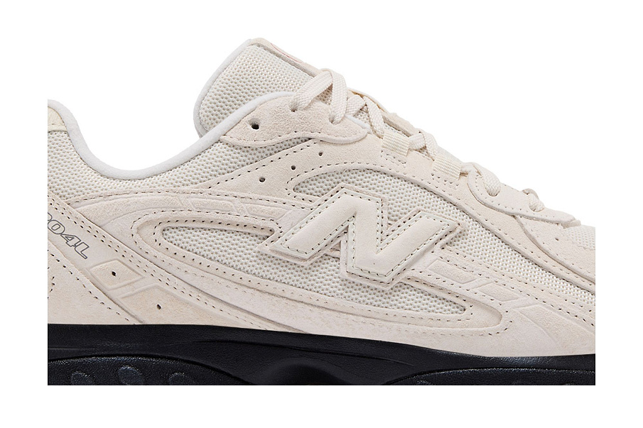 Фото № 3 с приближением к товару «‎New Balance 204L Year of The Horse - White»
