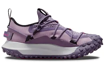 Nike ACG Mountain Fly Low SE Skate Shoes - 2