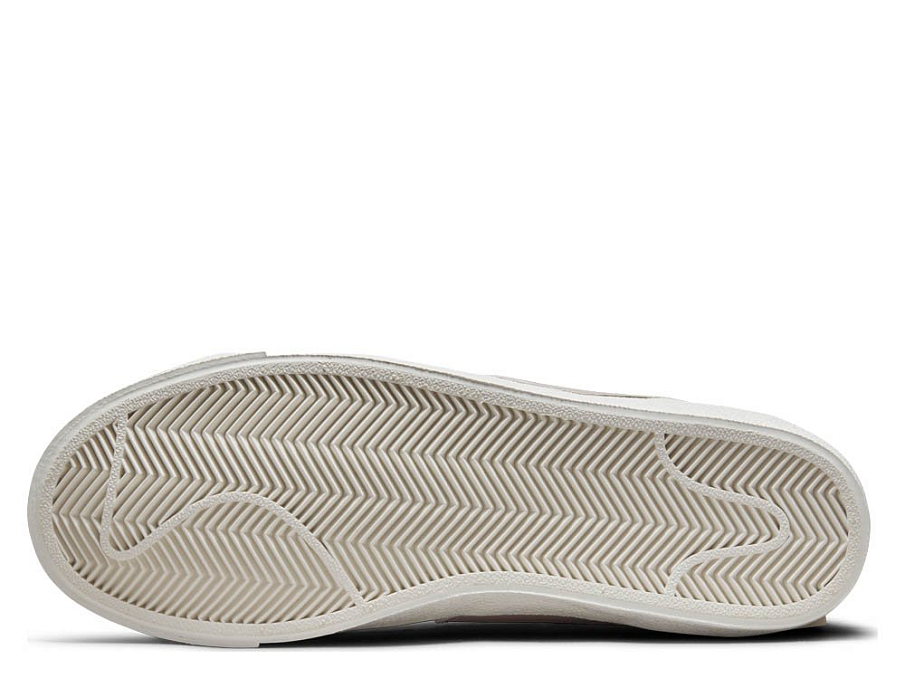 Фото № 3 с приближением к товару «‎Nike Blazer Low '77 Jumbo Low-Top Sneakers PinkWhite»