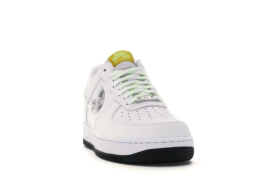 Фото № 3 с приближением к товару «‎Nike Air Force 1 Low Daisy»