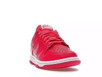 Фото № 1 с приближением к товару «‎Nike Dunk Low Hyper Pink »