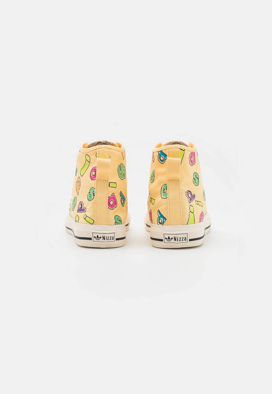 Фото № 3 с приближением к товару «‎Adidas Nizza »