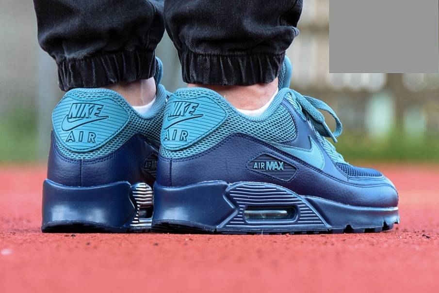 Фото № 1 с приближением к товару «‎Nike Air Max 90 Essential Navy Smokey »